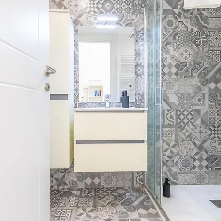 Bright And Elegant With Wifi Apartament *